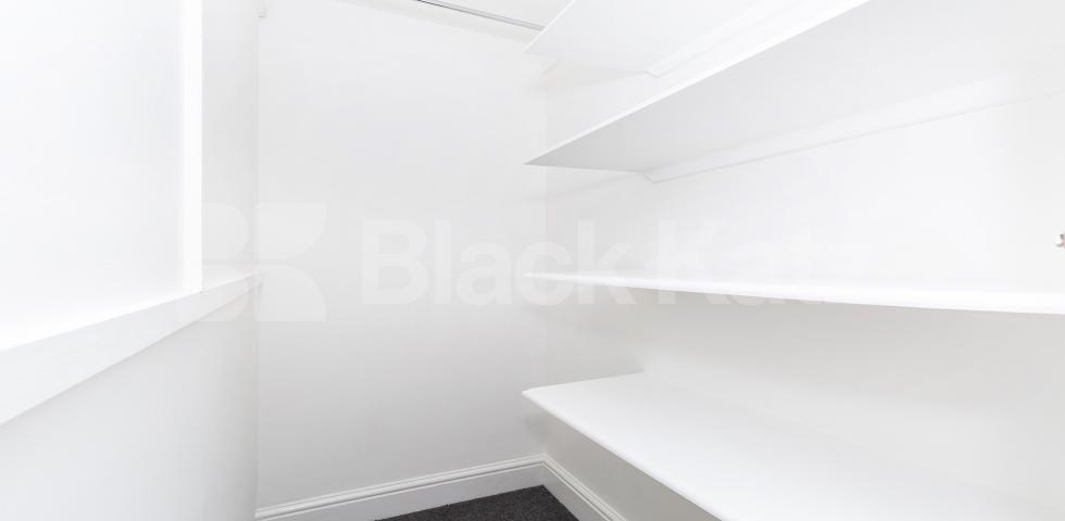 			1 Bedroom, 1 bath, 1 reception Flat			 Caledonian Road, ISLINGTON N1